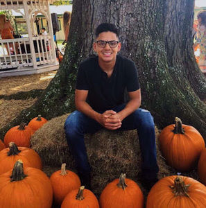 Meet your Posher, Luis